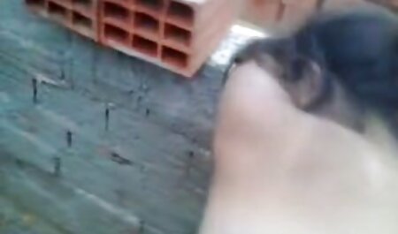 Cơ bắp da đen và phim xec nhật bản một con chó cái trong một âm đạo