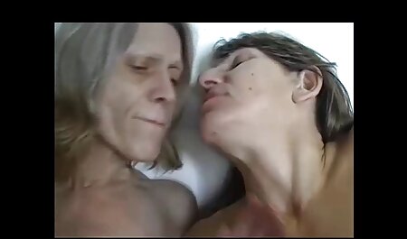 Các cô gái không xấu hổ về mối quan hệ của cô sex nhật vip với một người da đen