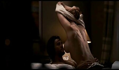 Cô gái trẻ với phim sex mỹ và nhật bản đàn hồi vú cho cậu bé